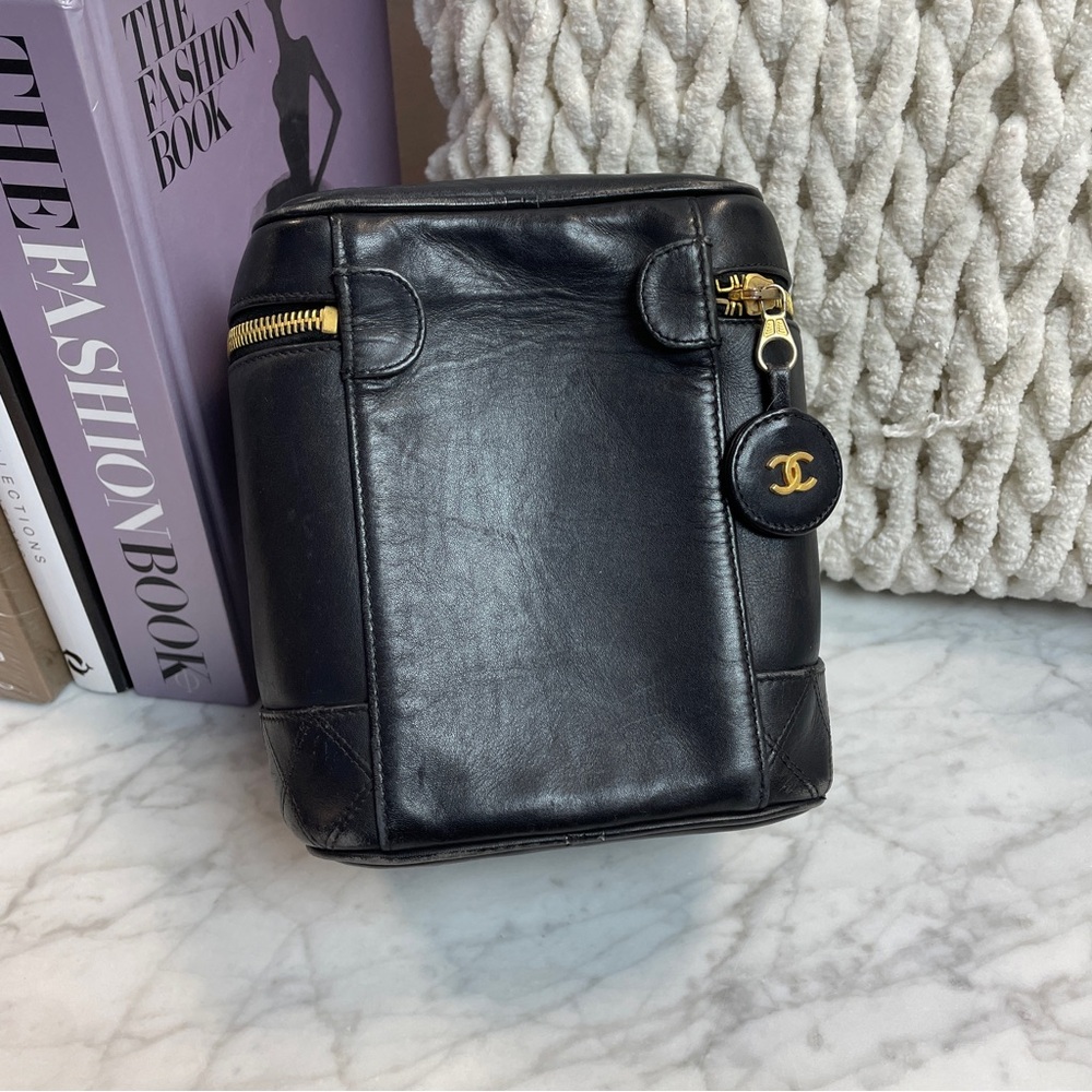 Chanel Vanity Handbag - Picture 2 of 11